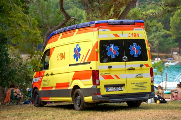 DEČAK STRADAO NA ELEKTRIČNOM TROTINETU Tragedija u Hrvatskoj: Udario glavom o asfalt, preminuo u bolnici