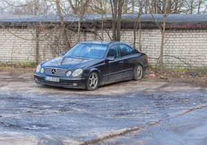 Mercedes - ilustracija