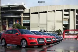 Piłkarze FC Barcelona podjęły wyzwanie Audi e-tron
