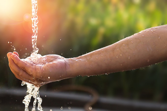A kisfiam megitta az esővizet. Lehet belőle baj? Az orvos válaszol