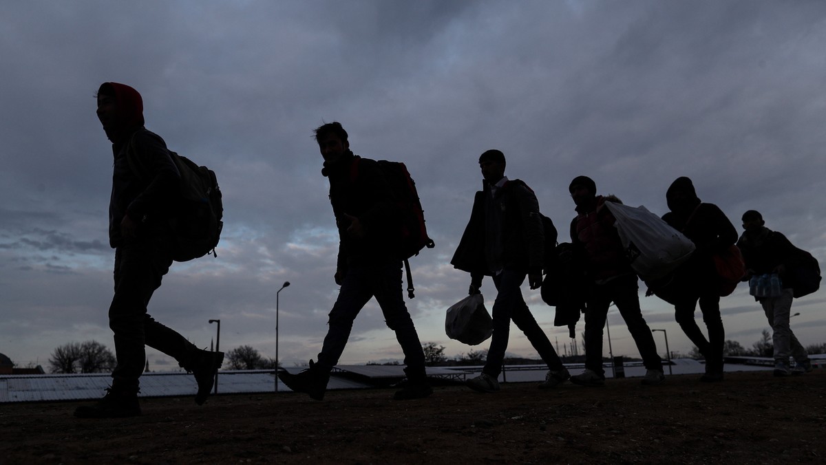 Wojna w Syrii, a w konsekwencji otwarcie tureckiej granicy dla uchodźców doprowadziły do masowej ucieczki dziesiątek tysięcy ludzi na północ. Grecja ma być jedynie początkiem drogi. - Być może wkrótce czeka nas coś, czego skala przerośnie wszystkich - mówi w rozmowie z Onetem dr Krzysztof Liedel, dyrektor Centrum Badań nad Terroryzmem Collegium Civitas w Warszawie.