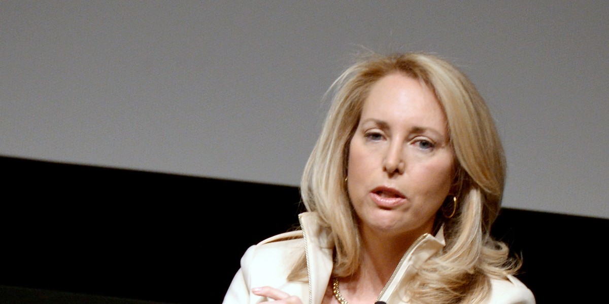 Former CIA officer Valerie Plame Wilson offers epic apology after tweeting anti-Semitic story: 'One should not tweet while moving'