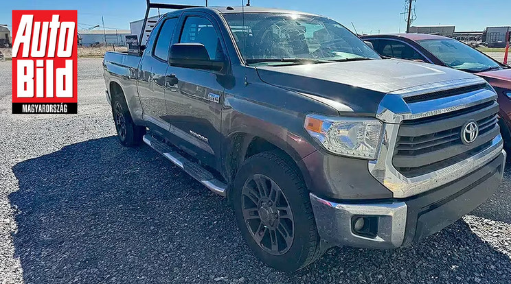 Másfél millió km meg sem kottyan ennek a Toyota Tundra motorjának / Fotó: Auto Bild