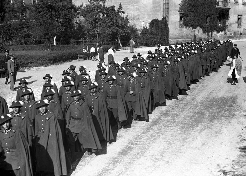 Żołnierze 5. Pułku Strzelców Podhalańskich. Zdjęcie wykonane w 1935 roku. To w tej jednostce służył sierżant Galla