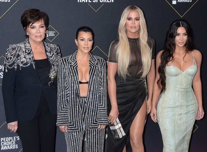 Kris Džener sa ćerkama Kortni, Kloi i Kim Kardašijan