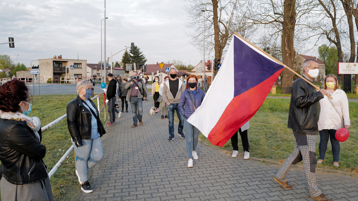 Protest pracowników transgranicznych w pobliżu polsko-czeskiej granicy