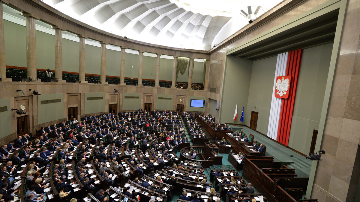 Sejm skierował dziś do dalszych prac w komisjach obywatelski projekt ustawy uznający mniejszość śląską za mniejszość etniczną. Wcześniej został wycofany wniosek posłów PSL i Kukiz'15 o odrzucenie projektu w pierwszym czytaniu.