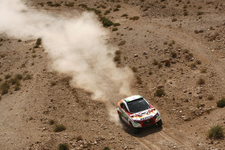 Francuz ma na koncie dziewięć zwycięstw w tej imprezie, zarówno na dwóch, jak i na czterech kołach