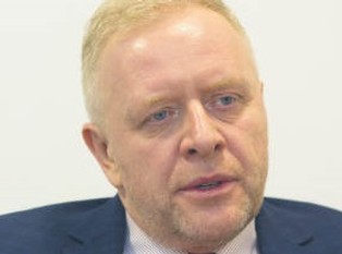 Dr Sutkowski: Spadek liczby zakażeń to efekt min. przestrzegania obostrzeń