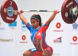 Kto powiedział, że sztangistki nie mogą być ładne? Są nie tylko silne, ale i piękne! Zdjęcia