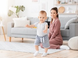 Mała stopa - wielka sprawa! Kiedy warto pójść z maluchem do fizjoterapeuty?