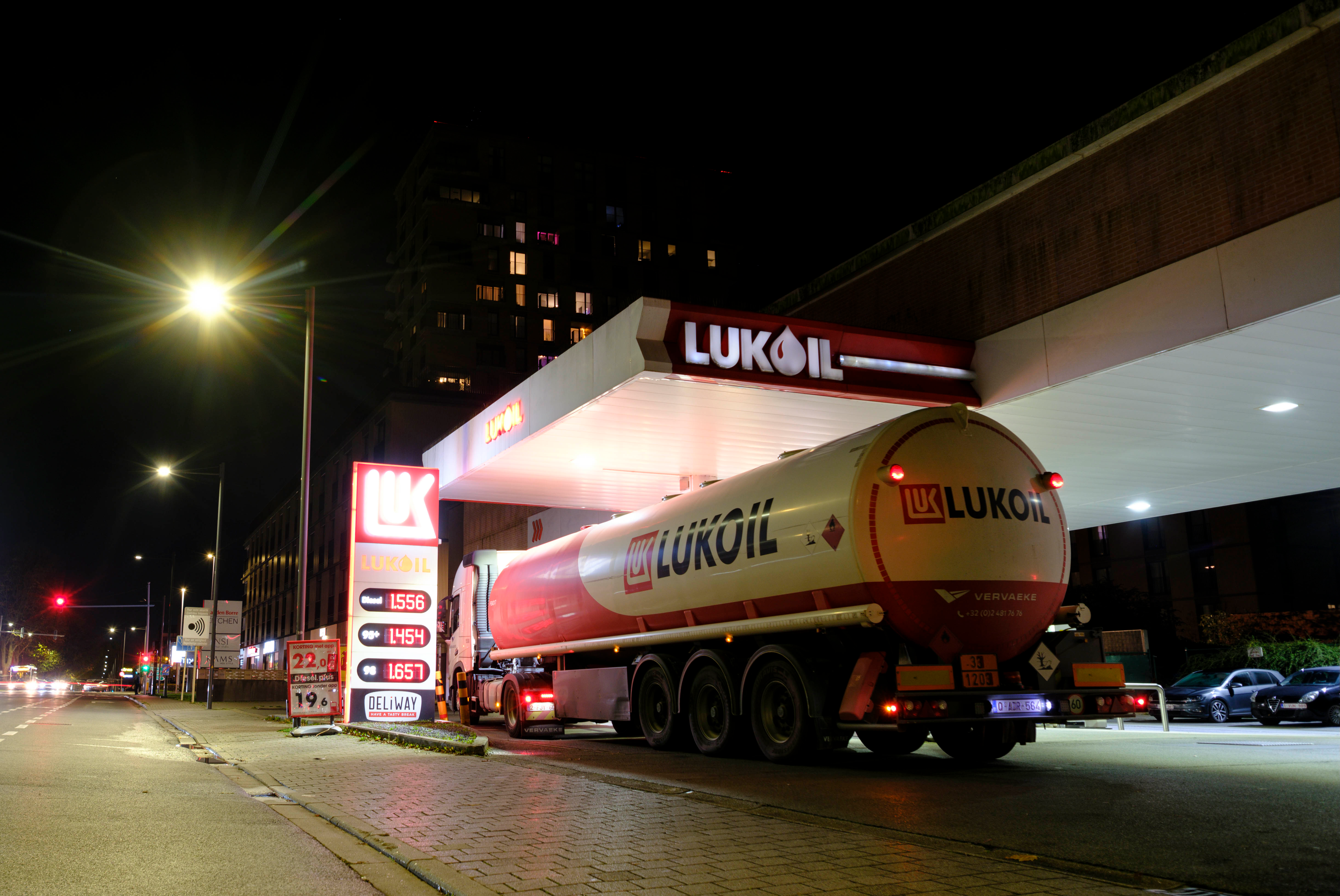 Budżet Rosji w kryzysie: wpływy z ropy spadły o 27%, sankcje uderzają