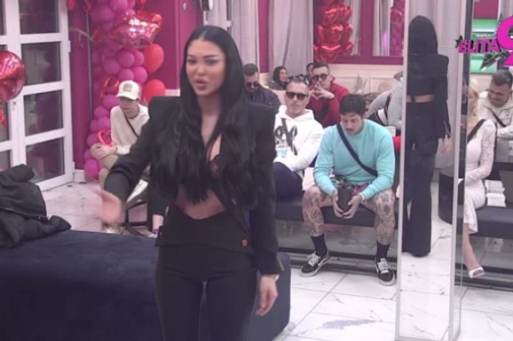 "ČIKA JOVINA LJUBAVNICA JE PONOSNA NA SVOJU ĆERKU" Maja Marinković udara na Staniju Dobrojević i njenu porodicu kao nikad dosad: "Leteće crvendaći posle rijalitija" (VIDEO)