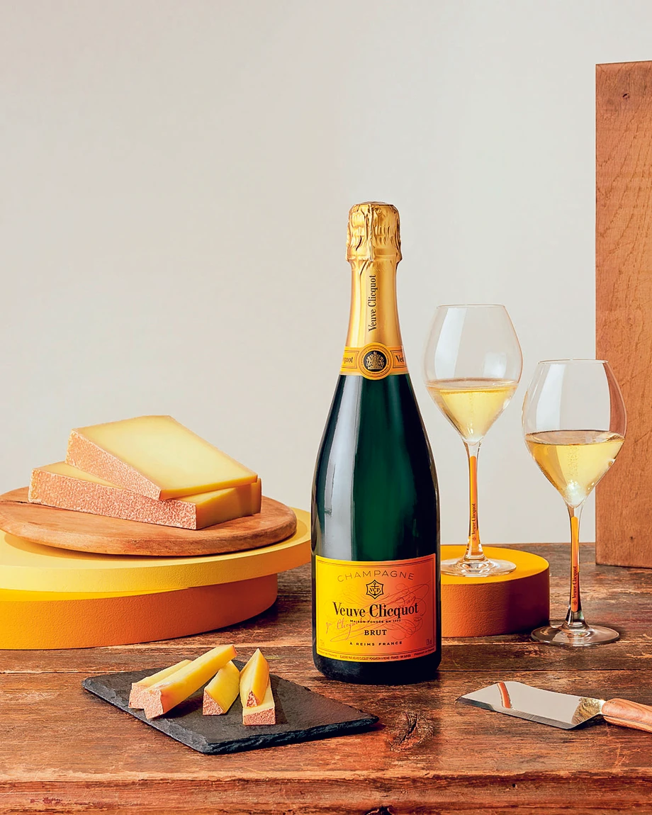 Szampan Veuve Clicquot. Twórczyni potęgi tej marki, wdowa Clicquot zmarła w 1866 roku