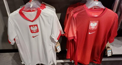 Możesz mieć oficjalną koszulkę reprezentacji Polski. Wiemy, ile to kosztuje