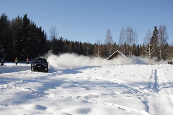 Rajd Szwecji 2010: piękny pojedynek Hirvonen - Loeb (relacja z 3. etapu)