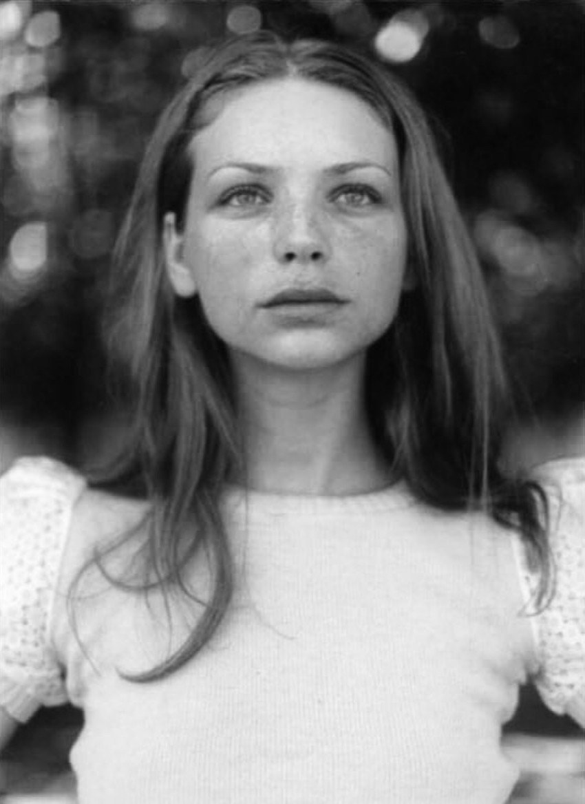 Annelise Arieli felhívja a figyelmet, hogy manapság a közösségi média és az énmárka szerepe elengedhetetlenné vált a modellek számára.