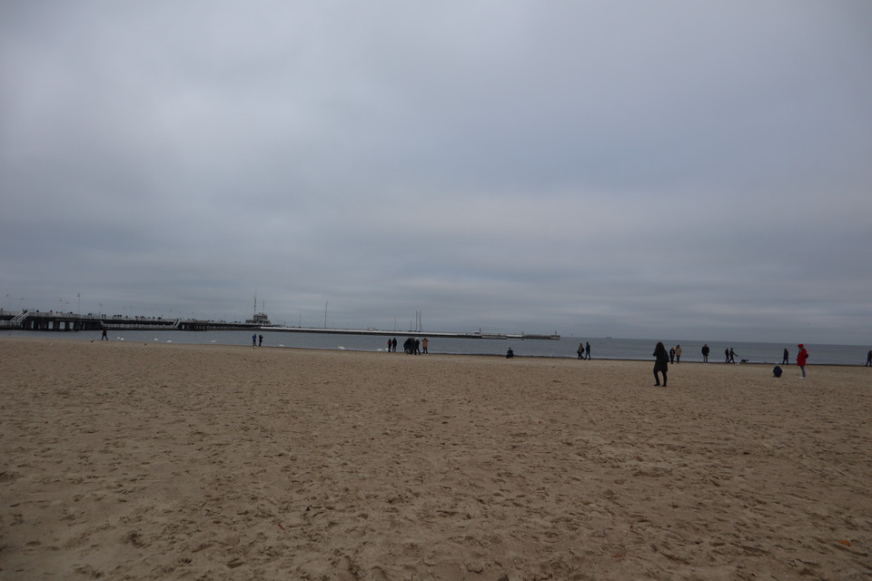 Sobota w Sopocie. Mieszkańcy spacerowali na molo i plaży