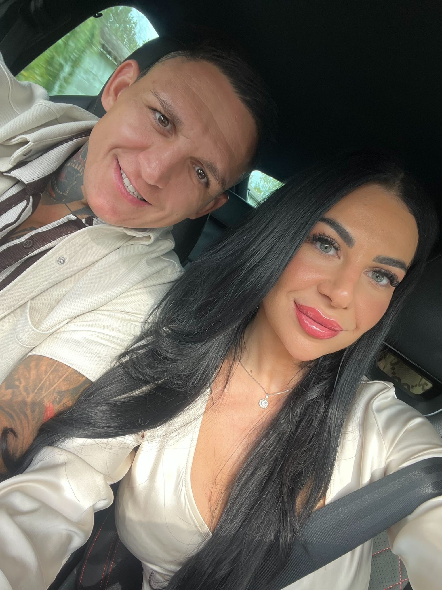 Gábor Boráros a jeho partnerka Dóra. 