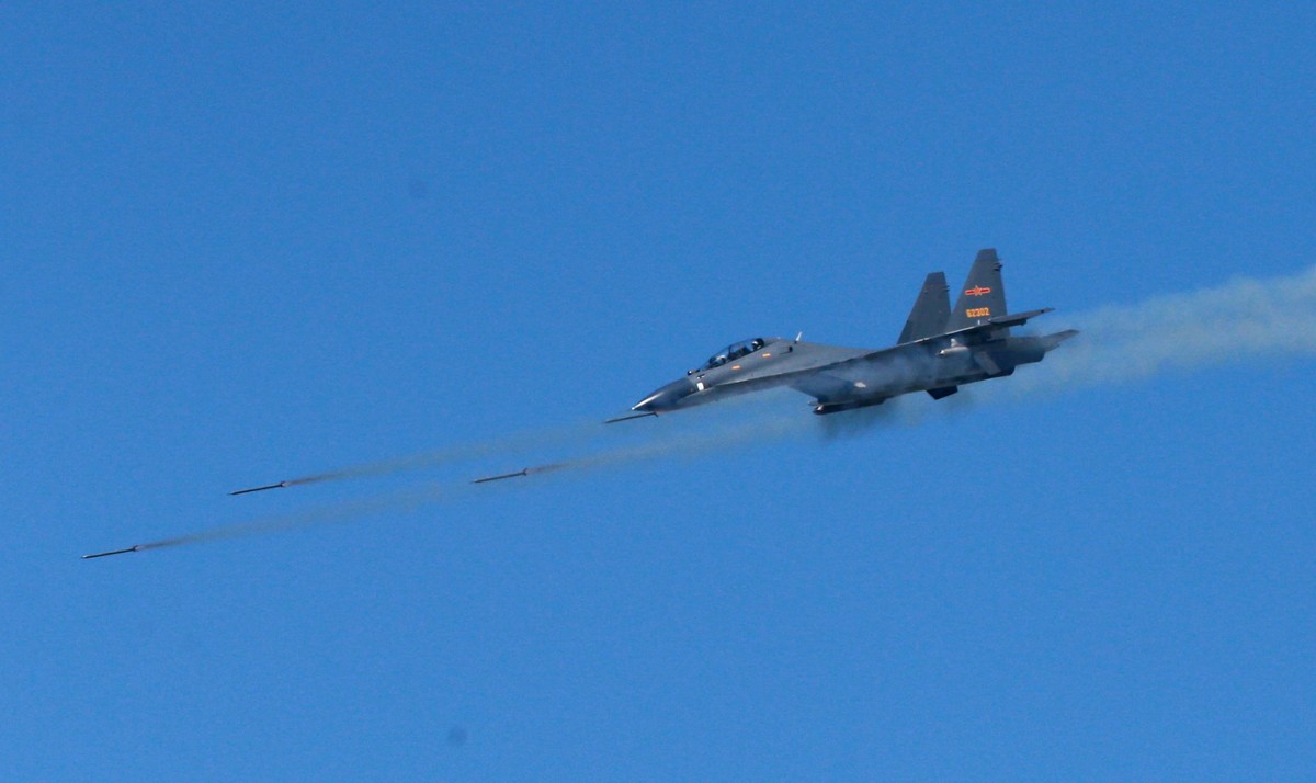 Chiński myśliwiec Su-30