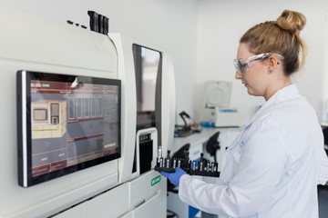 TritonLabs laboratórium vizsgálat vérvétel diagnosztika