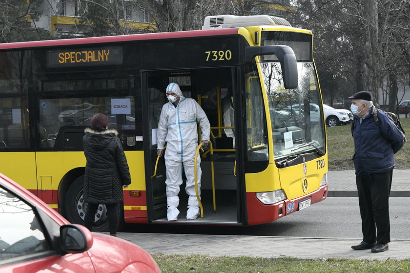 Schronienie w autobusie