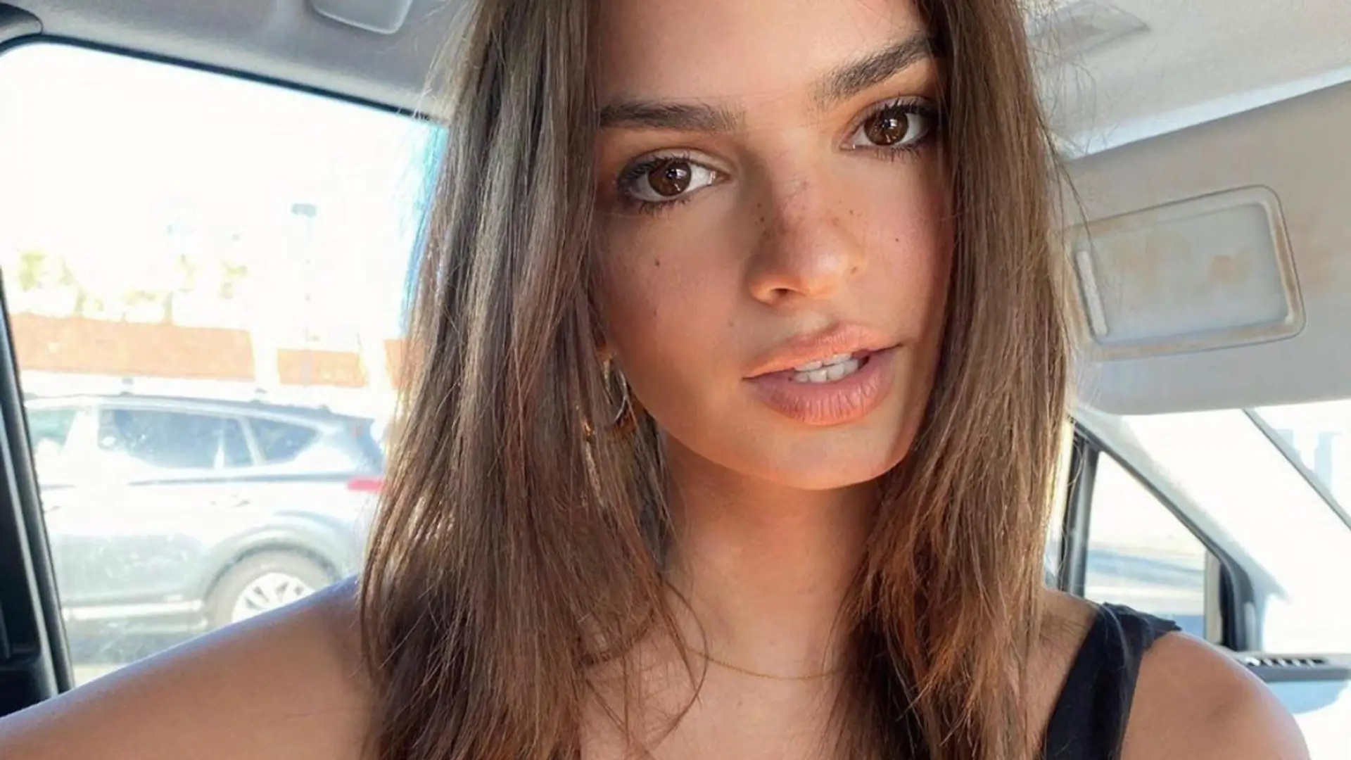 Ofiara oszustw i molestowania: Emily Ratajkowski. Napisała o swoich doświadczeniach