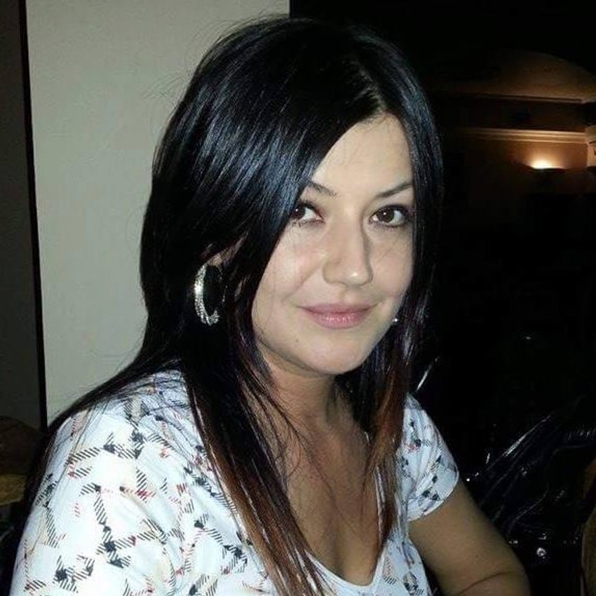 Pevačica Jelena Marjanović ubijena je sa osam udaraca tupim predmetom u glavu tog 2. aprila 2016. godine u beogradskom naselju Borča   