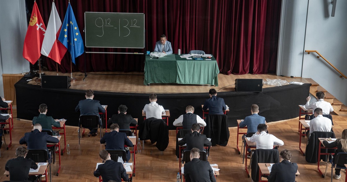 Kiedy jest matura próbna 2026 według CKE? Styczeń i marzec będą kluczowe dla maturzystów