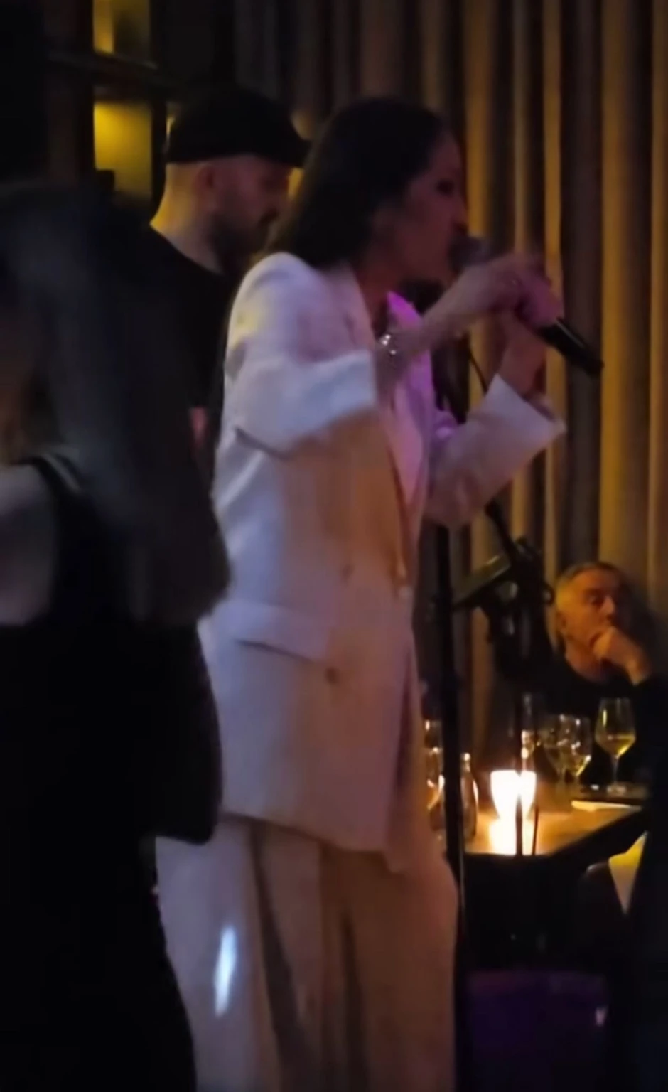 Milo Đukanović na nastupu Milene Ćeranić