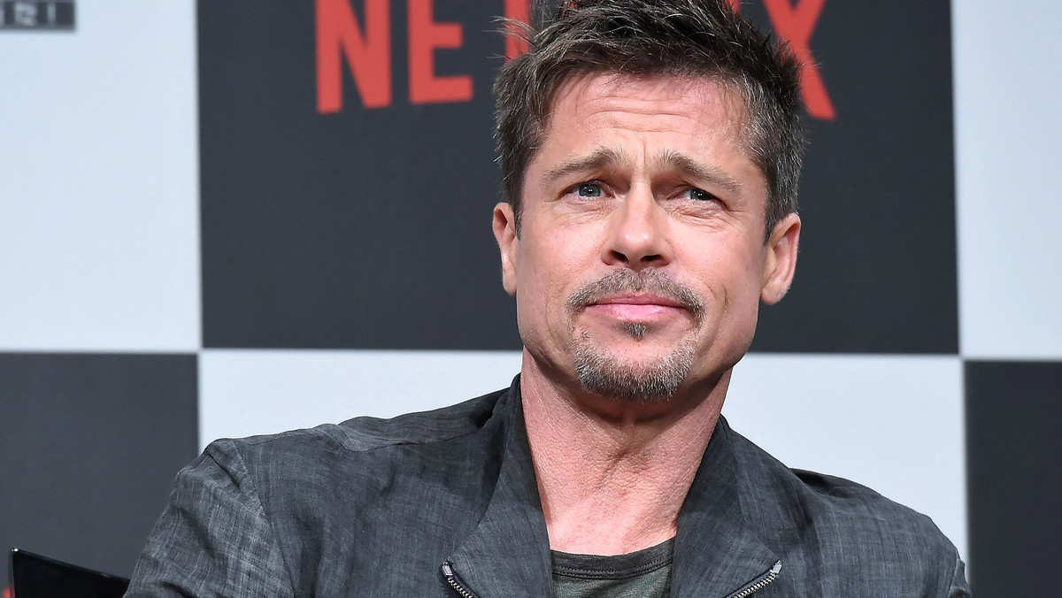 Brad Pitt odpowiedział na zarzuty Angeliny Jolie, która oskarżyła męża, z którym jest w separacji, o niepłacenie należnej części kosztów utrzymania dzieci od momentu separacji. Aktor złożył do sądu dokument, w którym napisał, że dał Jolie ponad milion dolarów na utrzymanie jej i dzieci oraz pożyczył 8 mln na zakup domu.