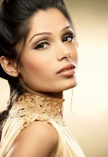 Zdjęcie: Freida Pinto w kampanii L&#39;oreal 