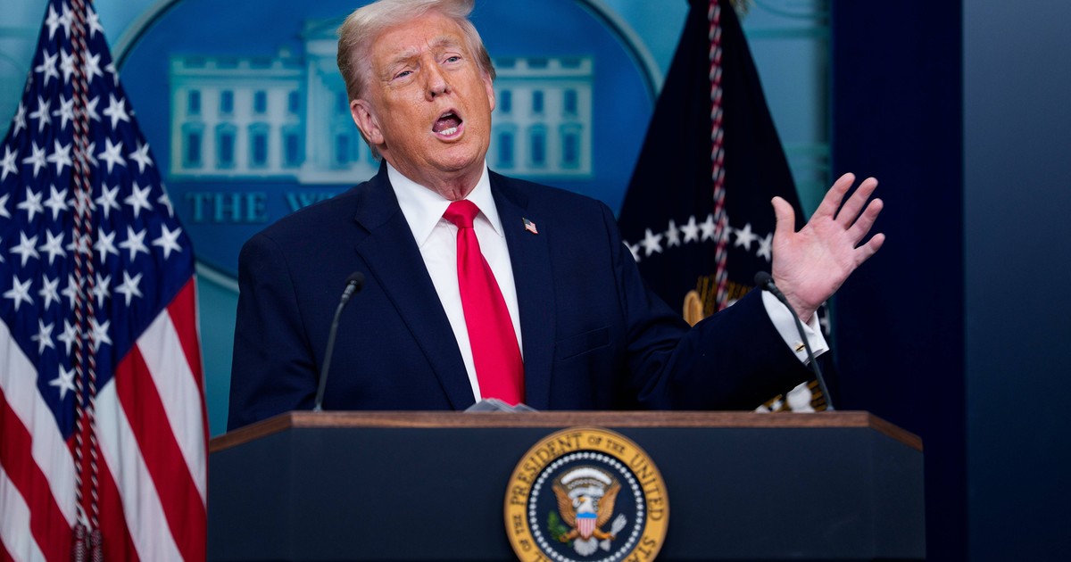 "Silni biorą, co chcą, słabi znoszą, co muszą". Rok chaosu z Trumpem