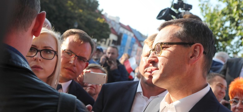 Protest Greenpeace w Gdańsku. Mateusz Morawiecki: Polska idzie w kierunku gospodarki zielonej, ale taka zmiana wymaga czasu