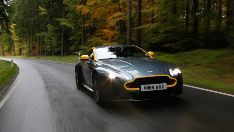 Aston Martin Vantage N430 - Sir muscle car