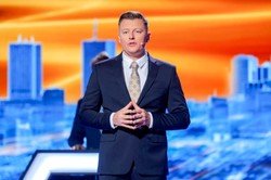 Rafał Brzozowski ostrzega fanów. "Uważa się za moją żonę"