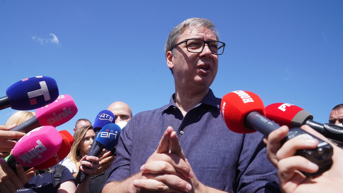 "OD ŽIVOTNOG JE ZNAČAJA ZA GRAĐANE NA SEVERU SRBIJE" Vučić o brzoj saobraćajnici "Osmeh Vojvodine": Još dva koraka i rešeno je sve (VIDEO)