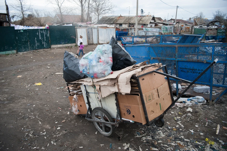 Otpad iz kontejnera spreman za dalju prodaju  