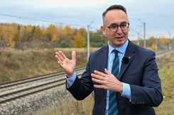 Minister infrastruktury zapowiedział koniec CPK. Projekt został zmieniony