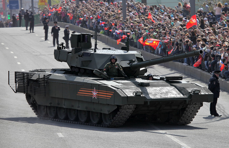 Czołg podstawowy T-14 Armata — od 70 do 100 szt.