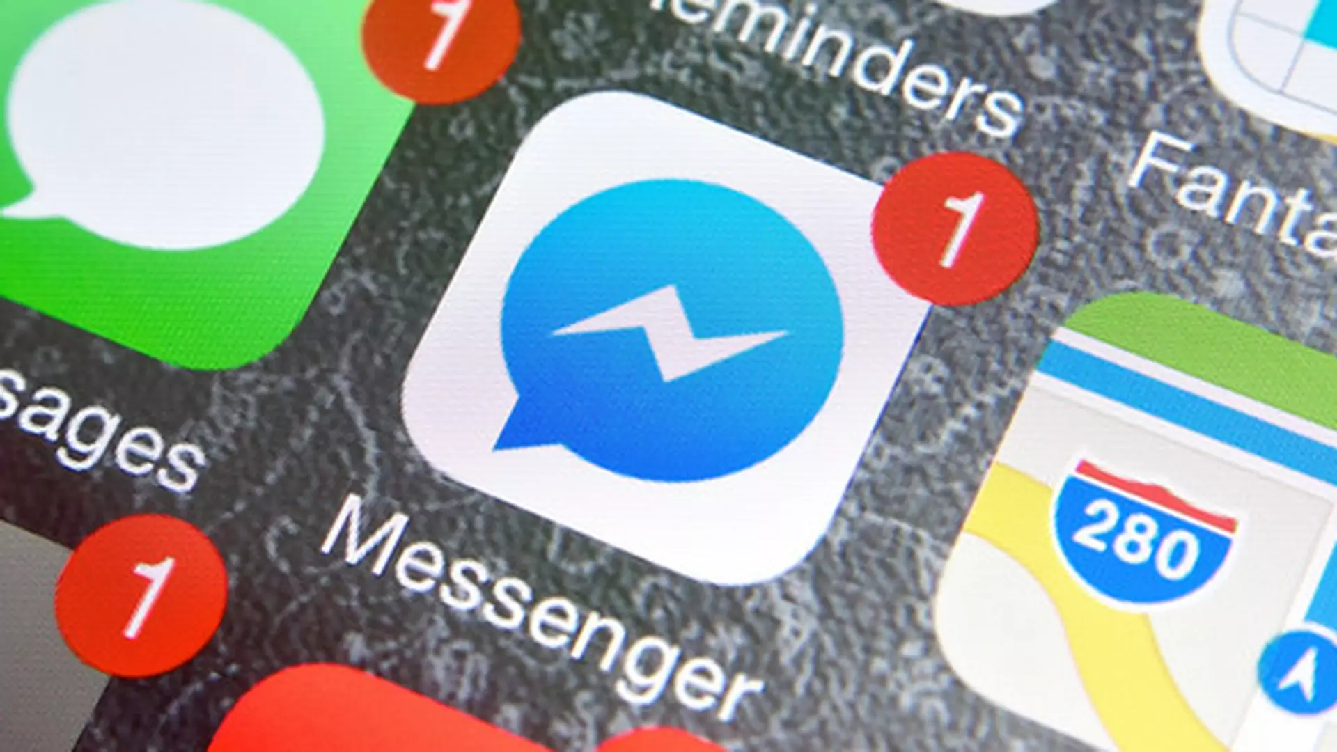 Cel Facebook Messengera na 2017: zniszczyć Snapchata. Nowe funkcje mają mu dać potężną przewagę