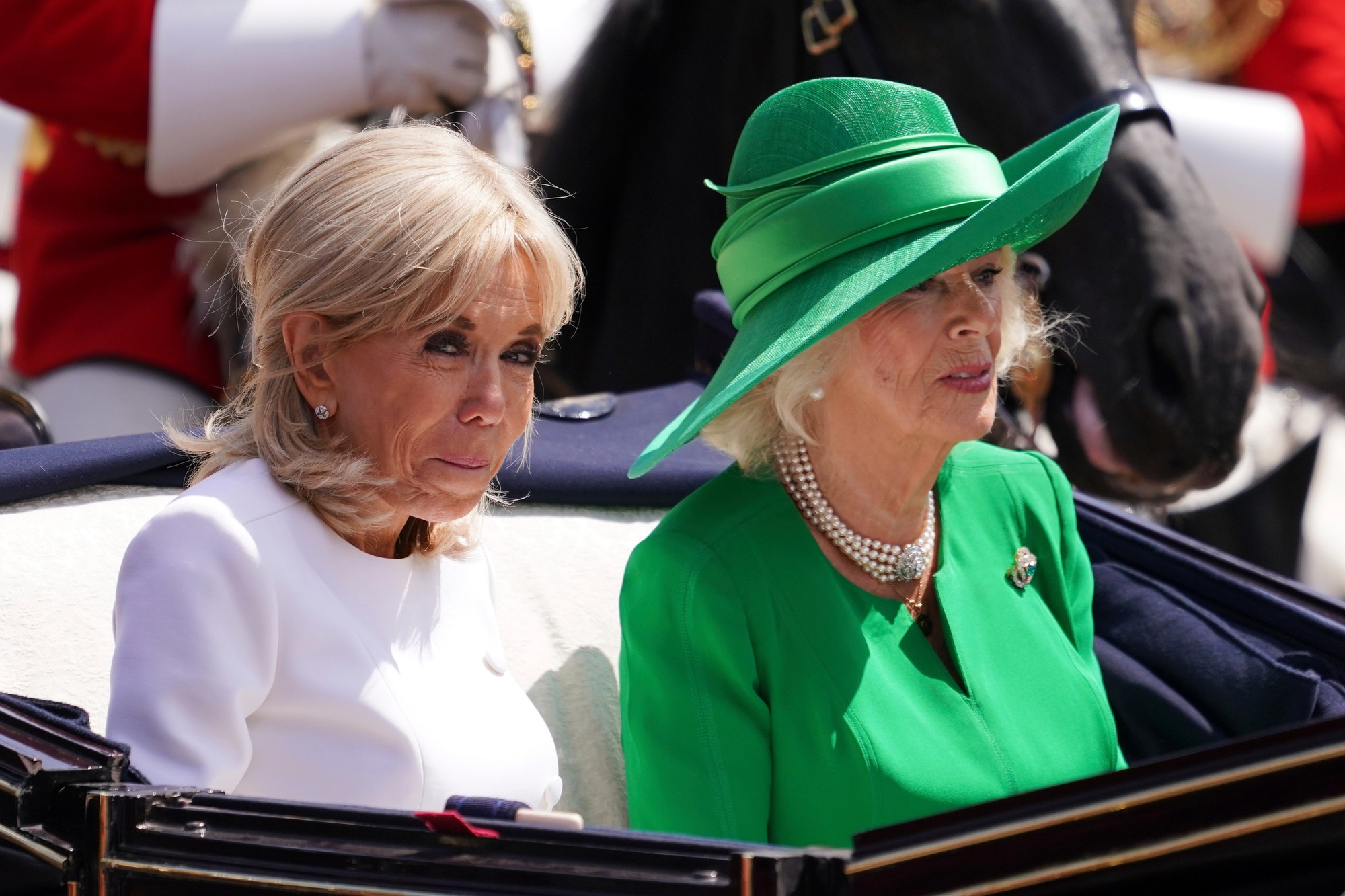 Brigitte Macron a kráľovná Camilla.
