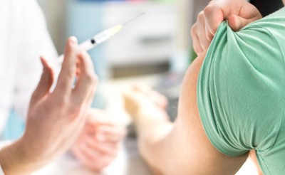 Szczepionki będą darmowe i dobrowolne. Przedstawiono Narodowy Program Szczepień przeciw Covid-19