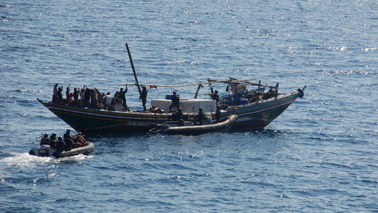 Incydent w Zatoce Gwinejskiej. Piraci próbowali wejść na pokład europejskiego statku