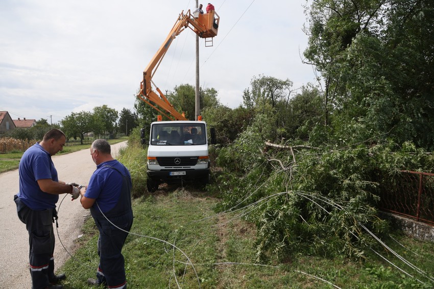 Prve slike sa mesta teške nesreće u Barajevu 