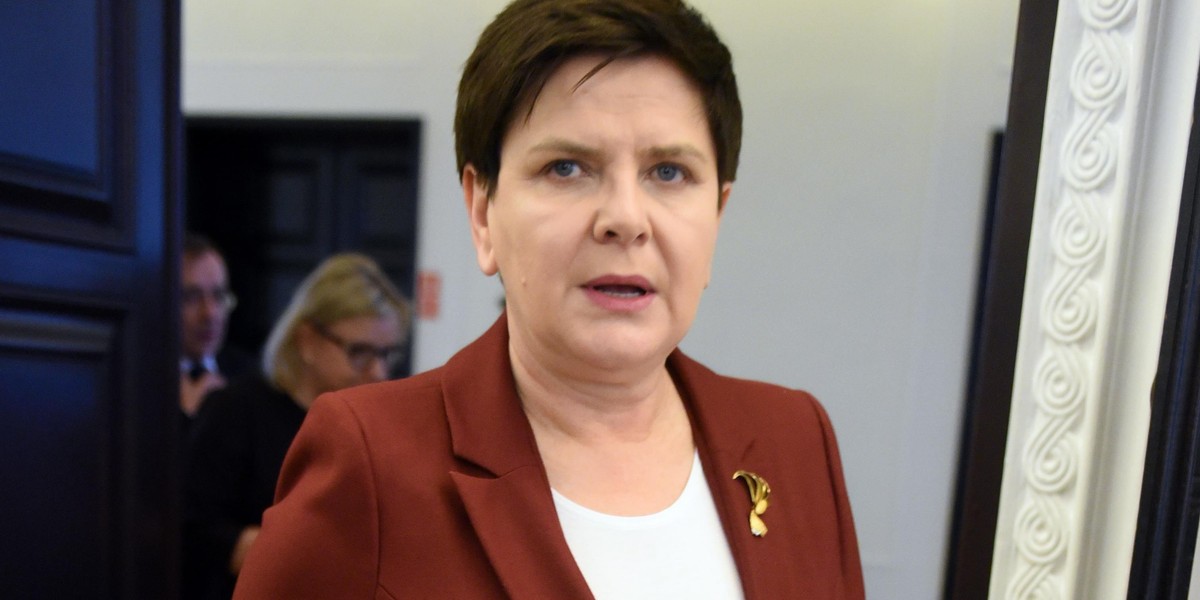 Szydło wylatała CASĄ 1,6 miliona złotych!