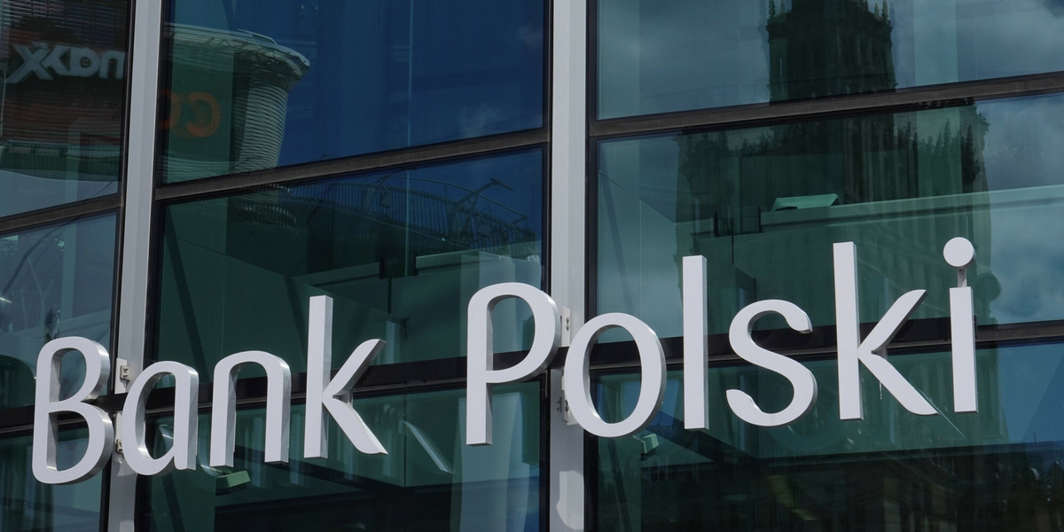 Polskie banki zwiększą zyski i mogą dać zarobić swoim akcjonariuszom