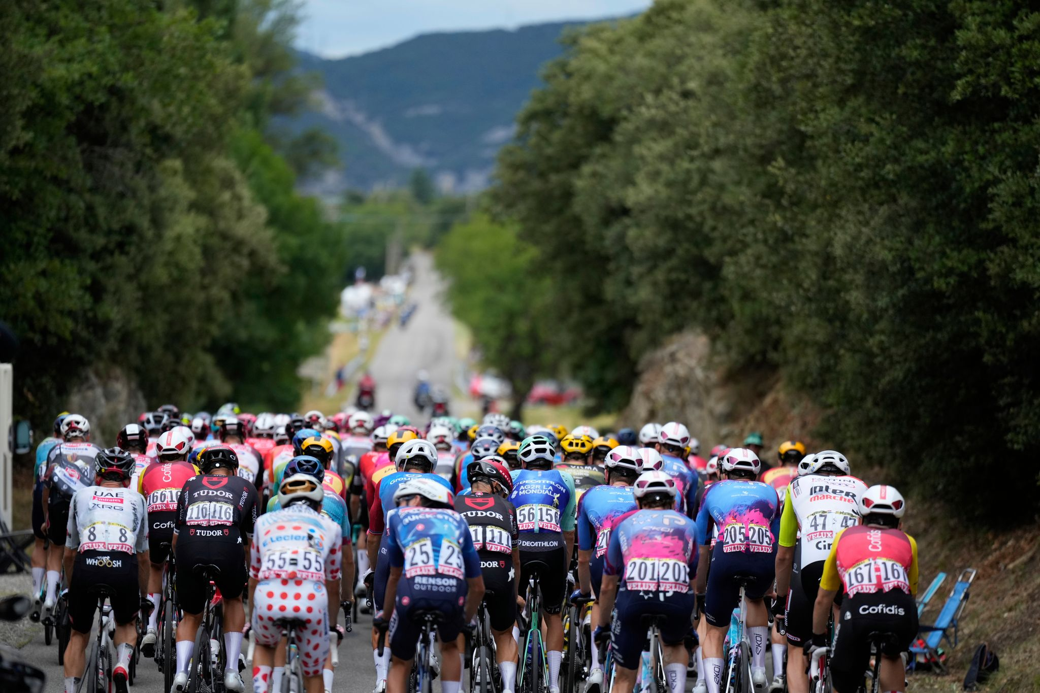 Milan gewinnt 17. Tour-Etappe - Lipowitz verteidigt Platz 3