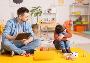 Leukovorin sadrži aktivnu supstancu kalcijum-folinat i deluje tako što povećava koncentraciju vitamina folne kiseline u organizmu 