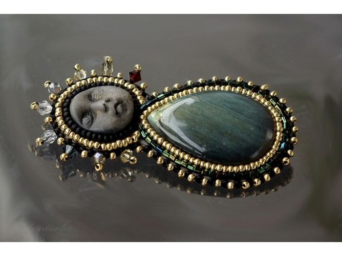 Koralikowa biżuteria fińskiej marki Helmitarha